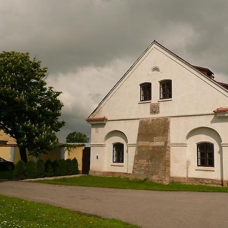 Statek Chmelovice Hotel Exterior photo